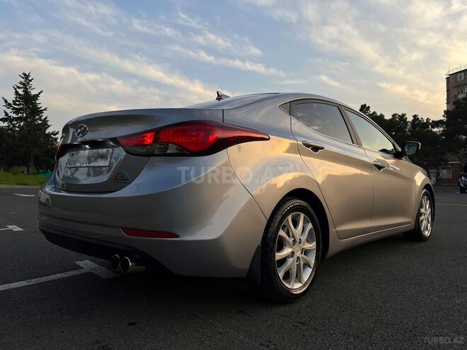 Hyundai Elantra 2015, 186,684 km - 1.8 л - Bakı