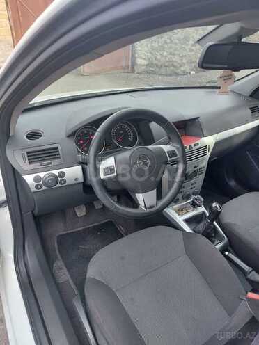 Opel Astra 2009, 185,000 km - 1.4 l - Qax