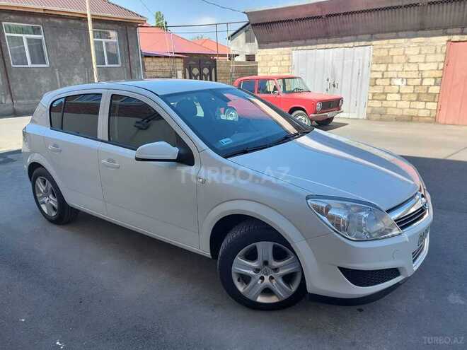 Opel Astra 2009, 185,000 km - 1.4 l - Qax