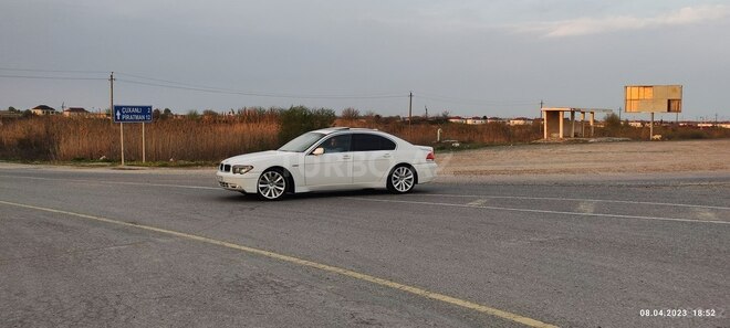 BMW 745 2004, 205,000 km - 4.4 l - Salyan