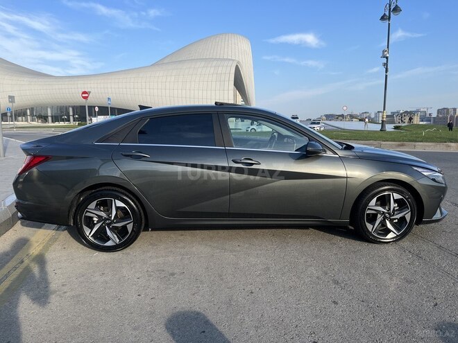 Hyundai Elantra 2022, 14,000 km - 2.0 л - Bakı