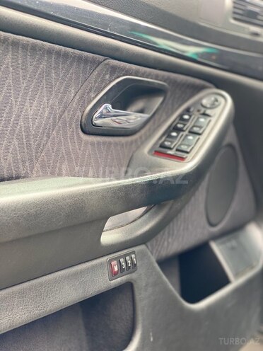 BMW 525 2001, 236,000 km - 2.5 l - Bakı