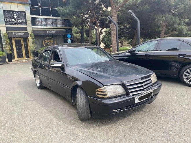 Mercedes C 220 1995, 255,807 km - 2.2 l - Bakı