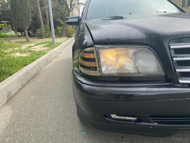 Mercedes C 220 1995, 255,807 km - 2.2 l - Bakı