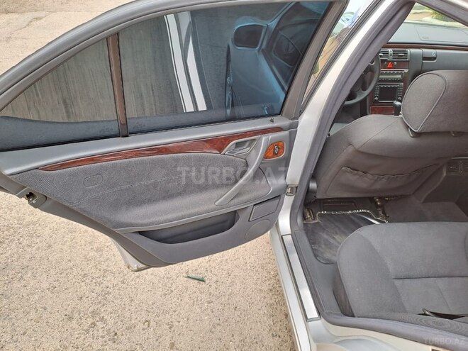 Mercedes E 240 1999, 130,000 km - 2.4 l - Lənkəran
