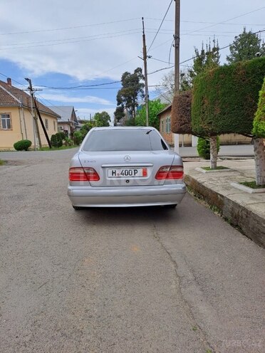 Mercedes E 240 1999, 130,000 km - 2.4 l - Lənkəran
