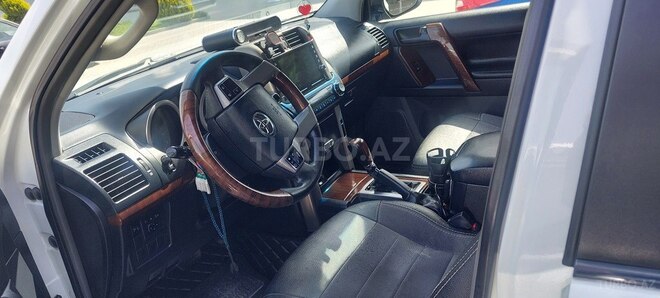 Toyota Prado 2010, 23,920 km - 2.7 l - Beyləqan