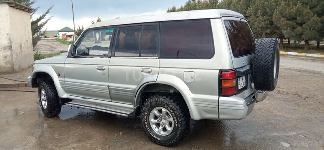 Mitsubishi Pajero 1995, 350,000 km - 2.5 л - Ağdaş