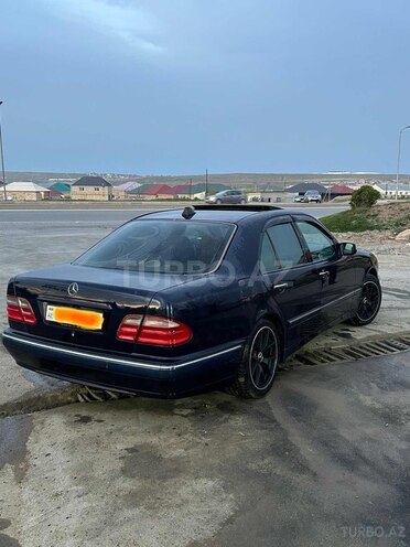 Mercedes E 280 2000, 245,000 km - 2.8 l - Sumqayıt