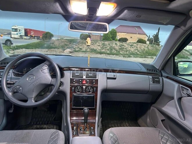 Mercedes E 280 2000, 245,000 km - 2.8 l - Sumqayıt