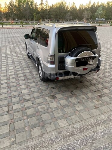 Mitsubishi Pajero 2007, 212,000 km - 3.0 л - Şirvan