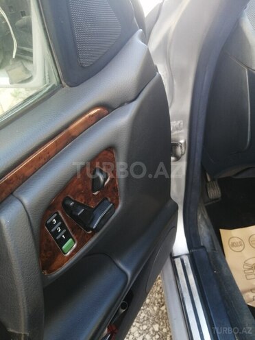 Mercedes E 220 1996, 299,000 km - 2.2 l - Bakı