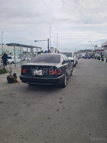BMW 528 1999, 287,214 km - 2.8 l - Bakı