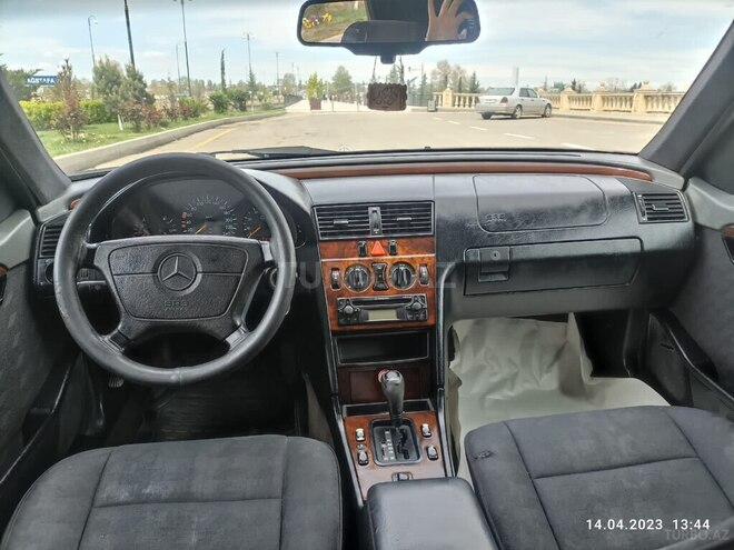 Mercedes C 180 1996, 351,000 km - 1.8 l - Qazax
