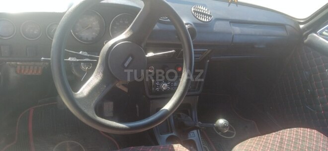 LADA (VAZ) 2106 1985, 200,000 km - 1.6 l - Salyan
