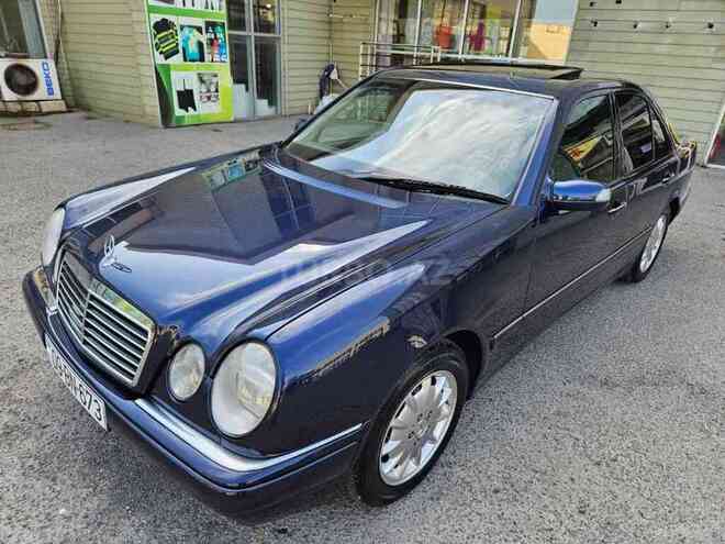 Mercedes E 240 1999, 38,500 km - 2.4 l - Bakı