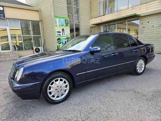Mercedes E 240 1999, 38,500 km - 2.4 l - Bakı