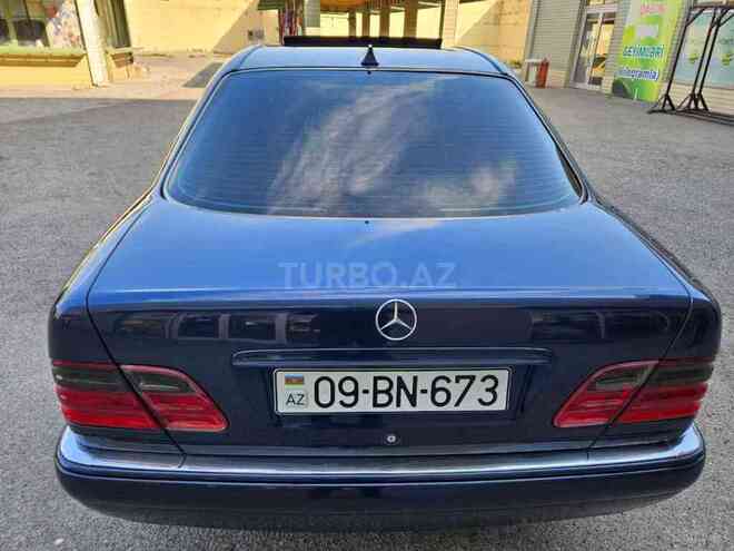 Mercedes E 240 1999, 38,500 km - 2.4 l - Bakı