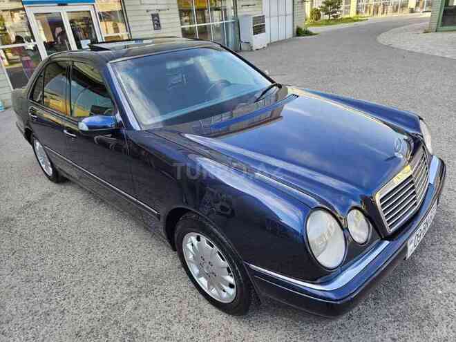 Mercedes E 240 1999, 38,500 km - 2.4 l - Bakı