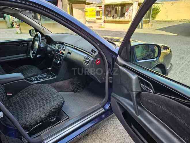 Mercedes E 240 1999, 38,500 km - 2.4 l - Bakı