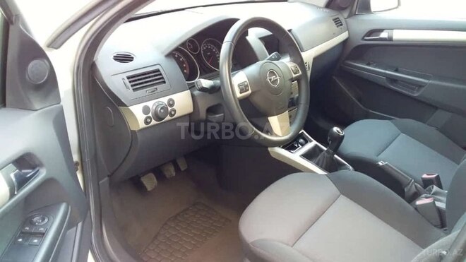 Opel Astra 2008, 168,000 km - 1.4 л - Bakı