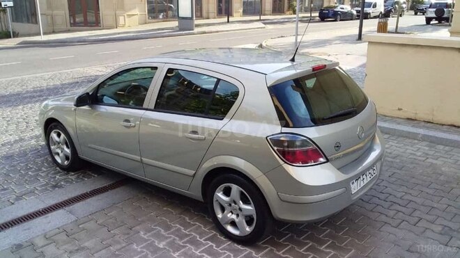 Opel Astra 2008, 168,000 km - 1.4 л - Bakı
