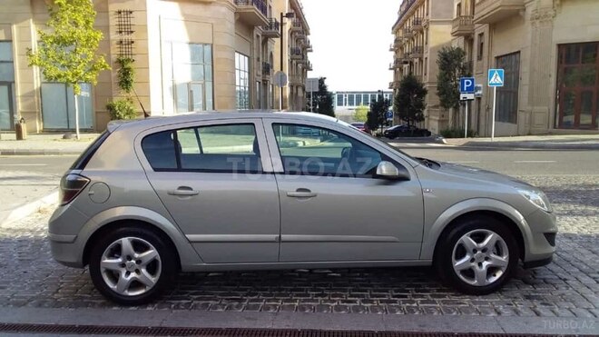 Opel Astra 2008, 168,000 km - 1.4 л - Bakı