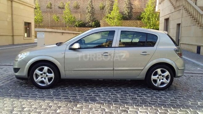 Opel Astra 2008, 168,000 km - 1.4 л - Bakı