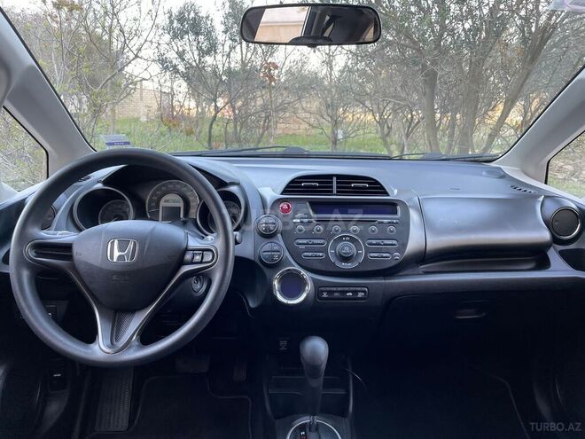Honda  2011, 118,000 km - 1.3 l - Bakı