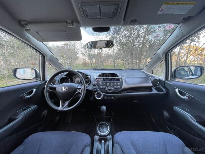 Honda  2011, 118,000 km - 1.3 l - Bakı