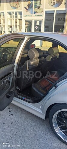 BMW 525 2003, 264,000 km - 2.5 л - Bakı