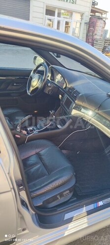 BMW 525 2003, 264,000 km - 2.5 л - Bakı