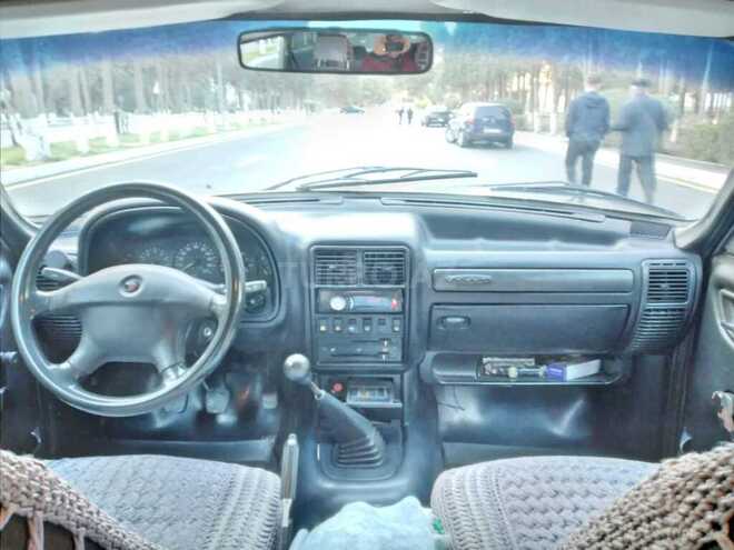 GAZ 31105 2004, 500,000 km - 2.4 l - Sumqayıt
