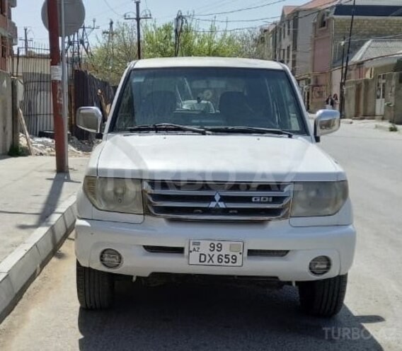 Mitsubishi Pajero io 2001, 186,000 km - 2.0 l - Bakı