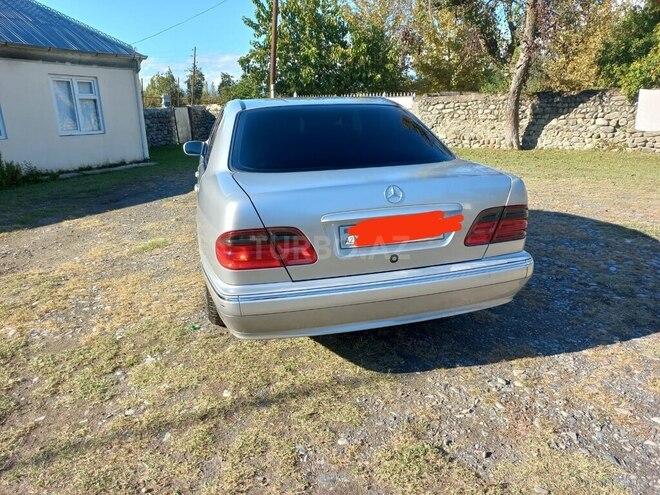 Mercedes E 200 2001, 424,000 km - 2.0 l - Bakı