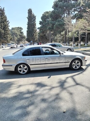 BMW 528 2000, 178,600 km - 2.8 l - Sumqayıt