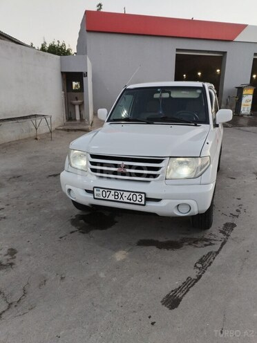 Mitsubishi Pajero io 2002, 210,472 km - 2.0 л - Sabirabad