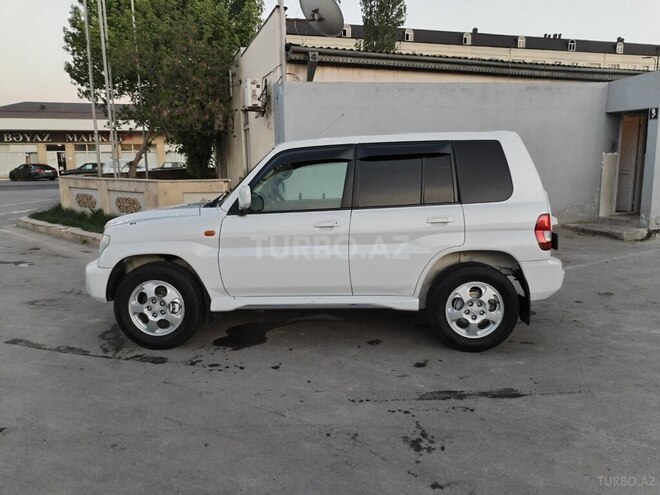 Mitsubishi Pajero io 2002, 210,472 km - 2.0 л - Sabirabad