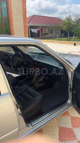 Mercedes E 280 1995, 374,000 km - 2.8 l - Mingəçevir