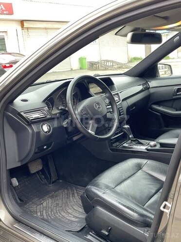 Mercedes E 250 2009, 310,000 km - 2.2 l - Bakı