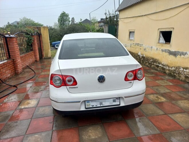 Volkswagen Passat 2010, 156,985 km - 1.8 l - Lənkəran