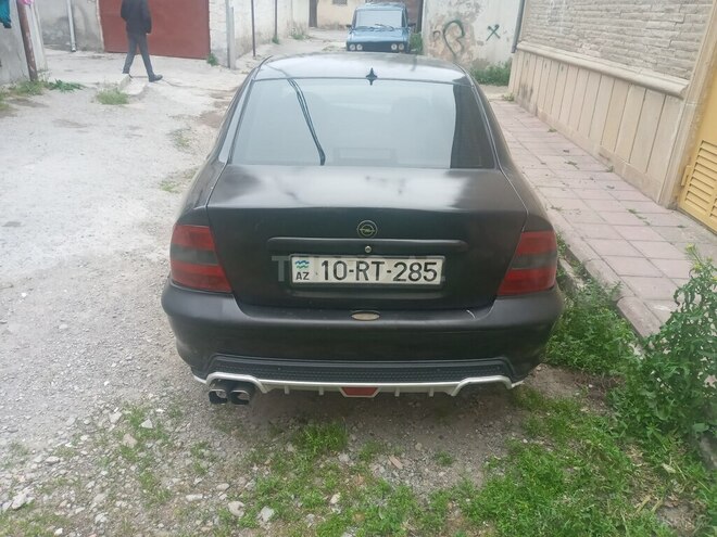 Opel Vectra 1996, 250,000 km - 2.0 l - Bakı