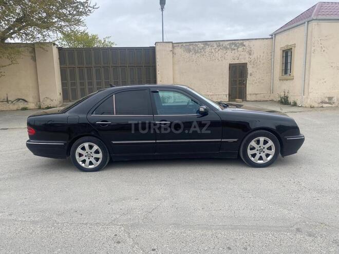 Mercedes E 320 2000, 298,000 km - 3.2 л - Bakı
