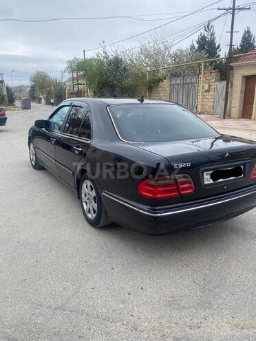 Mercedes E 320 2000, 298,000 km - 3.2 л - Bakı