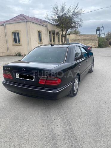 Mercedes E 320 2000, 298,000 km - 3.2 л - Bakı