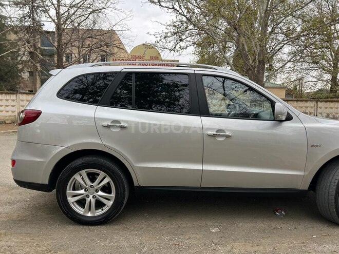 Hyundai Santa Fe 2009, 218,456 km - 2.0 l - Naftalan