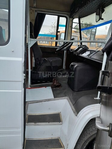 Mercedes 609 D 1990, 500,000 km - 3.0 l - Qax