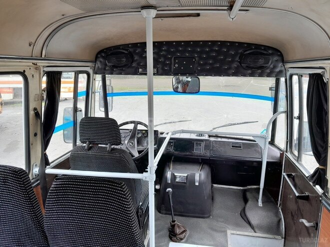 Mercedes 609 D 1990, 500,000 km - 3.0 l - Qax