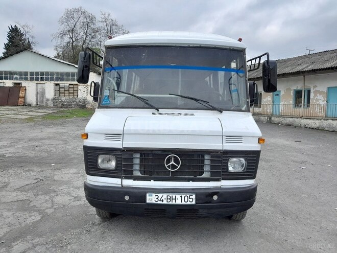 Mercedes 609 D 1990, 500,000 km - 3.0 l - Qax