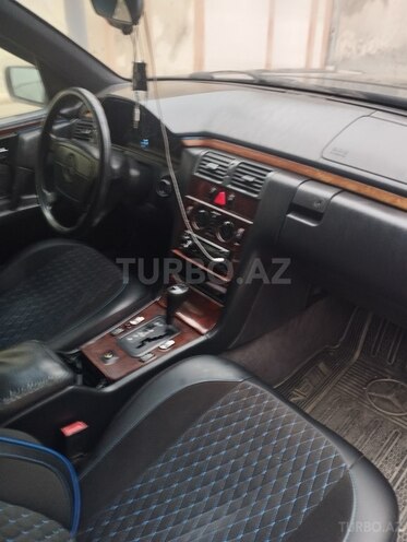Mercedes E 200 1998, 666,137 km - 2.0 l - Şamaxı